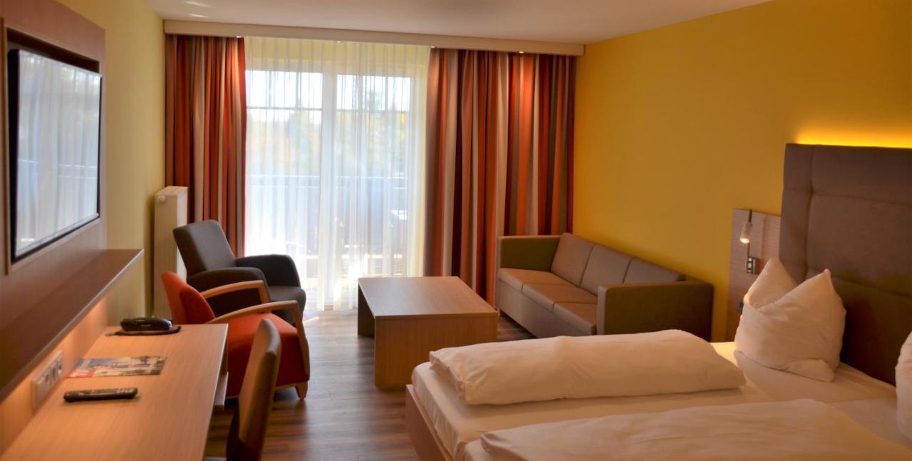 Hotel Bergwirt Herrieden Eksteriør billede