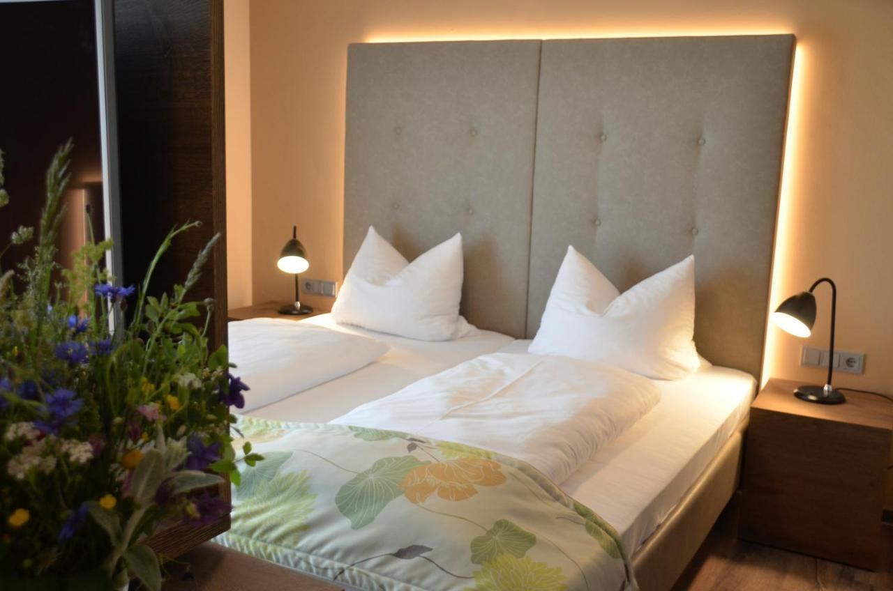 Hotel Bergwirt Herrieden Eksteriør billede