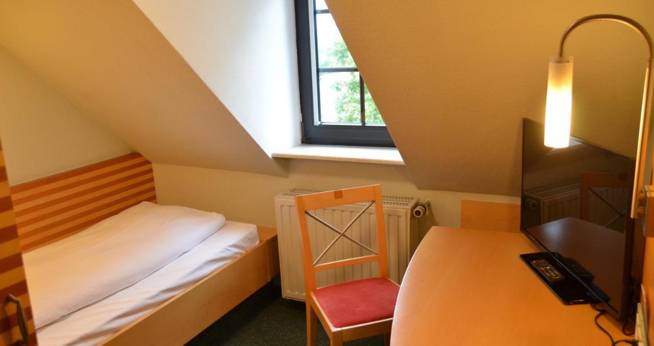 Hotel Bergwirt Herrieden Eksteriør billede