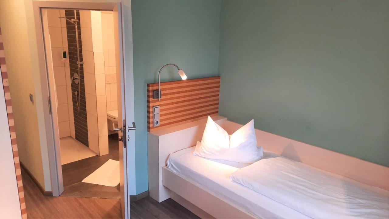 Hotel Bergwirt Herrieden Eksteriør billede