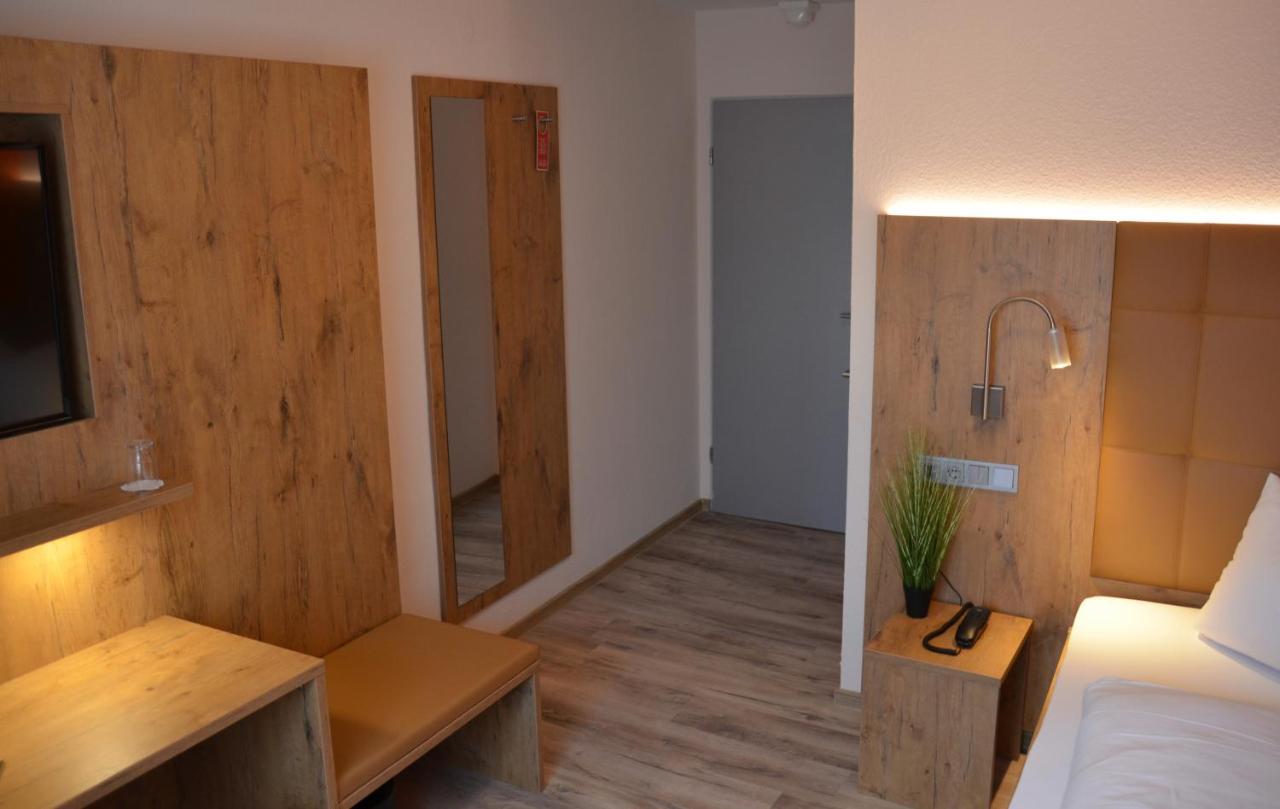 Hotel Bergwirt Herrieden Eksteriør billede