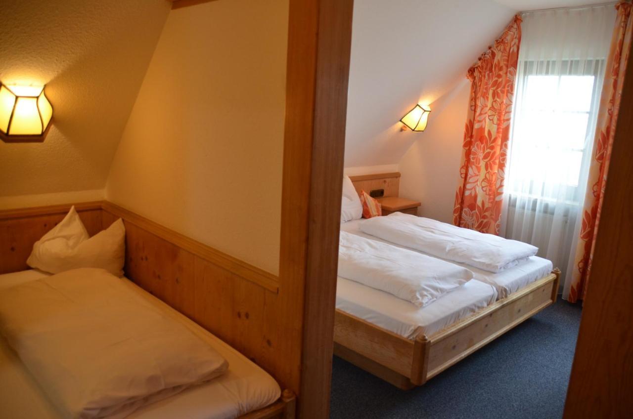 Hotel Bergwirt Herrieden Eksteriør billede
